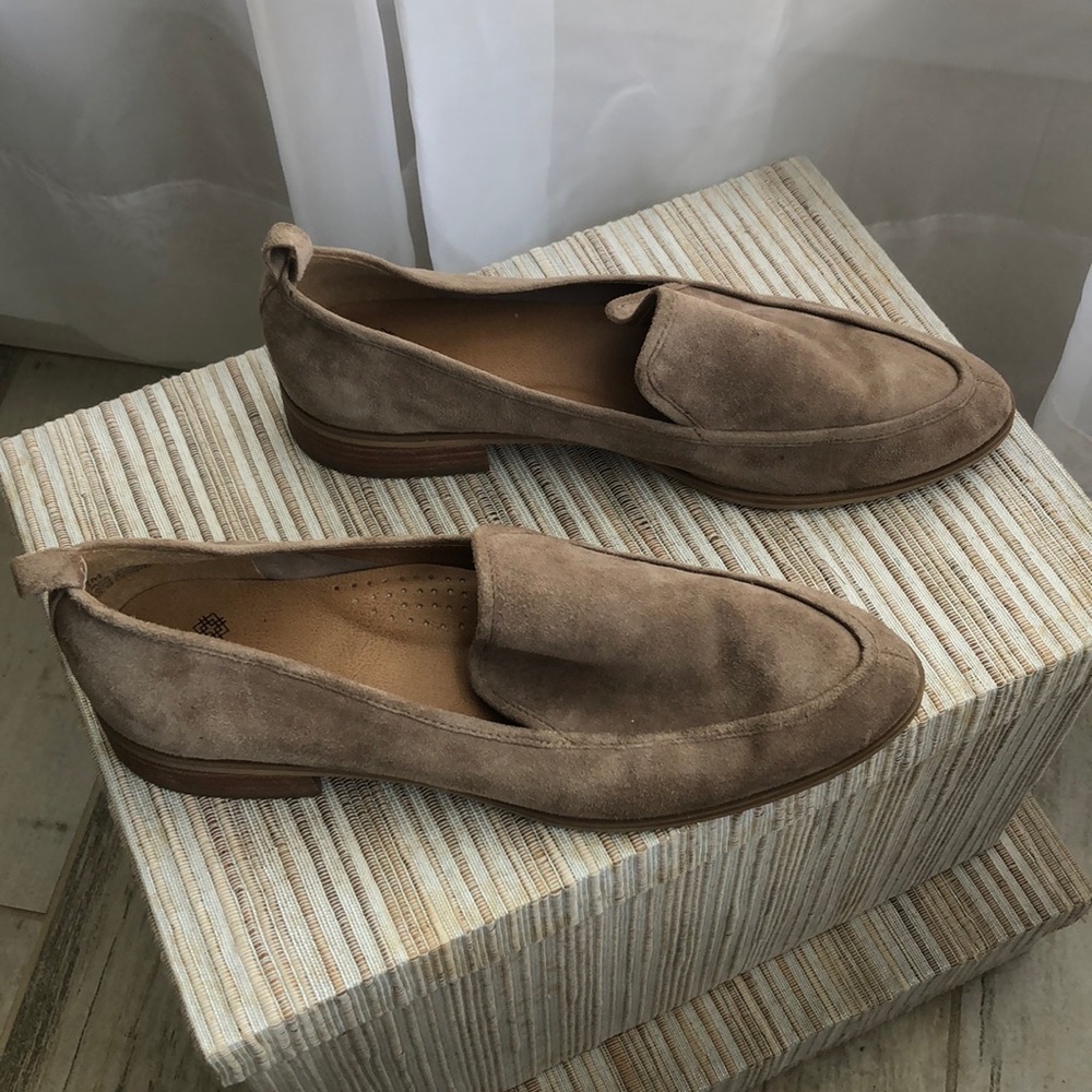 Genuine tan leather/suede slip on loafers.
